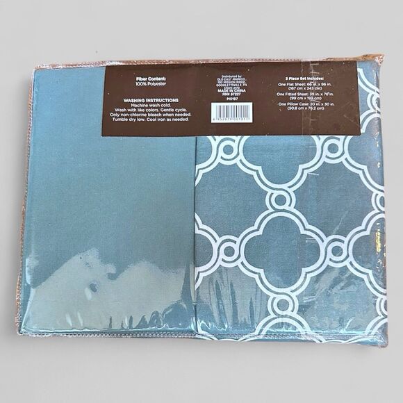 Comfort Bay Luxuriously Soft Twin Sheet Set Designer Print & Solid Fitted Sheet - Picture 3 of 4